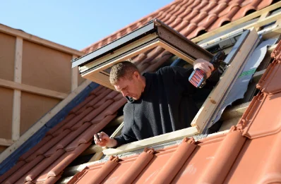 Pose de fenêtres de toit Velux à Réville